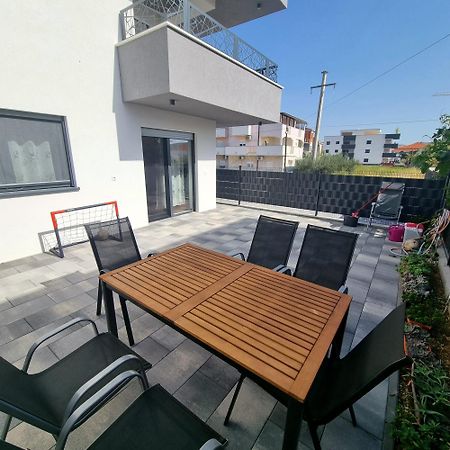 Apartments Happiness Трогир Экстерьер фото