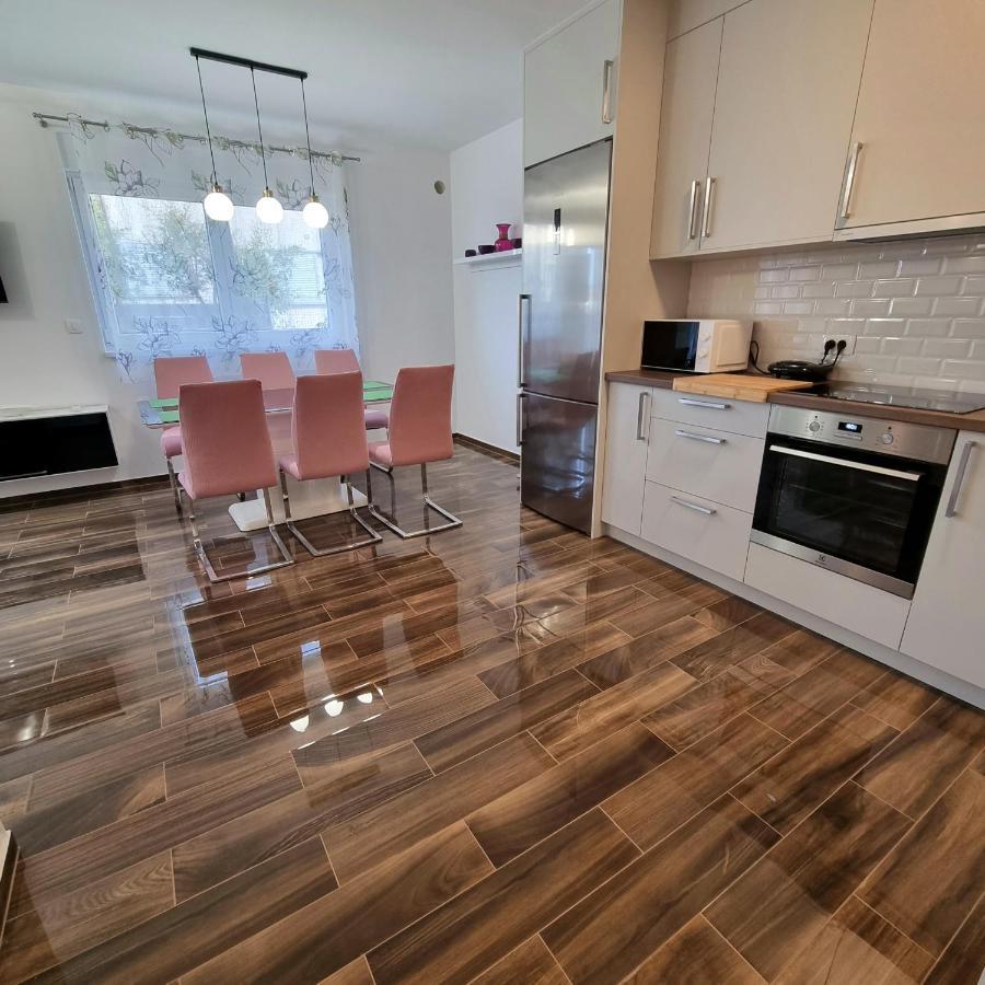 Apartments Happiness Трогир Экстерьер фото