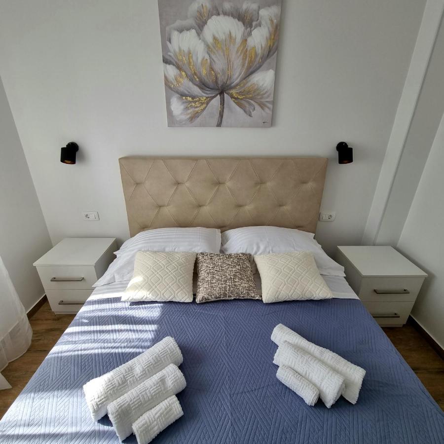 Apartments Happiness Трогир Экстерьер фото