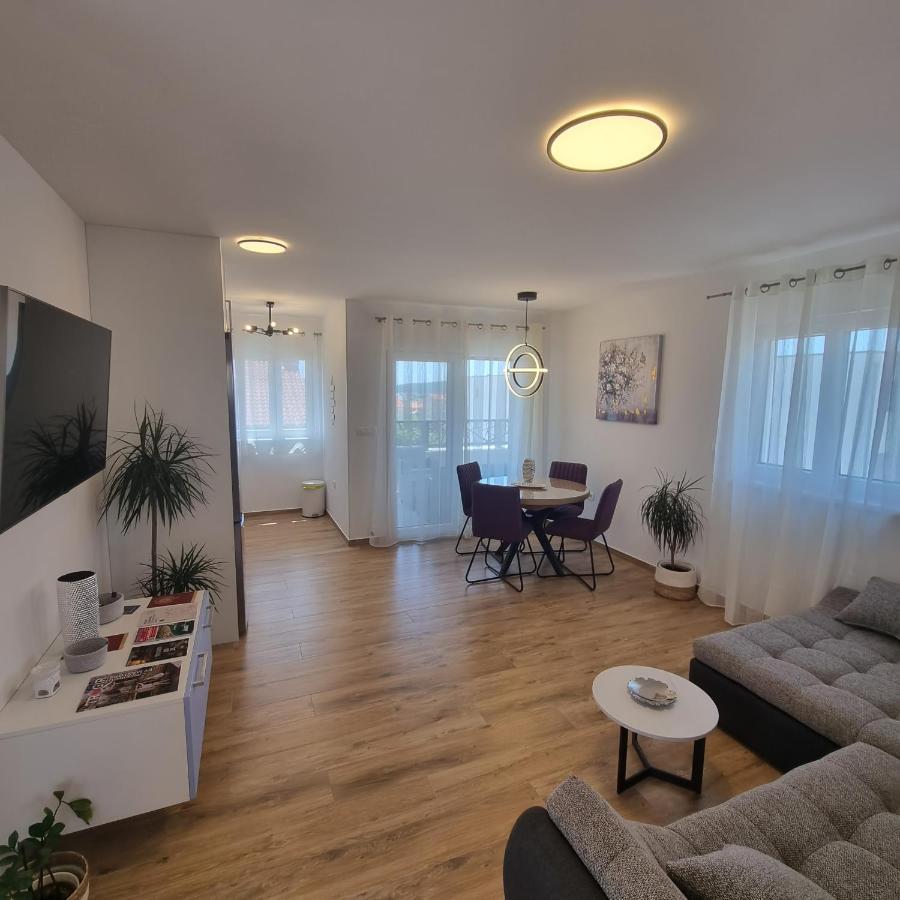 Apartments Happiness Трогир Экстерьер фото